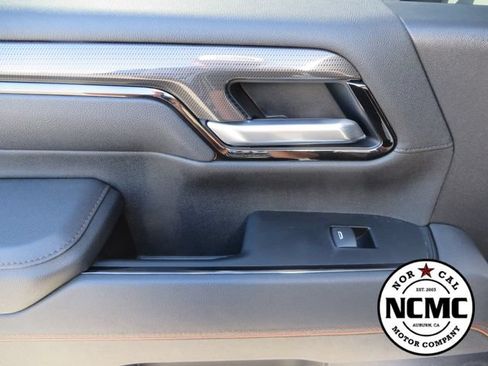 Used 2025 GMC Sierra 2500 AT4 AWD/4WD image 45