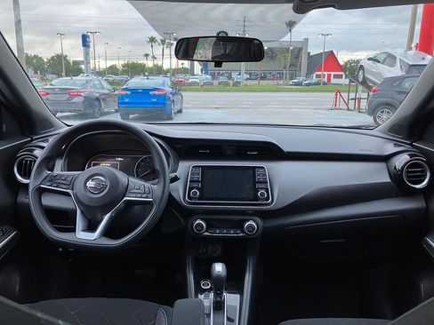 Used 2019 Nissan Kicks SV w/ Exterior Package image 17