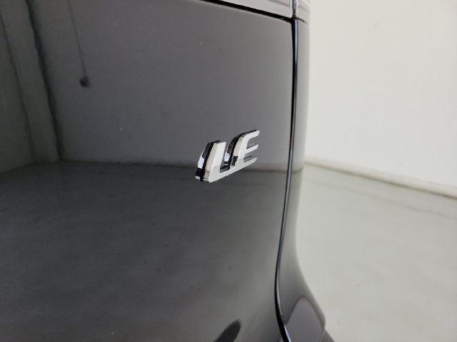 Used 2026 Toyota Corolla Cross LE FWD image 7