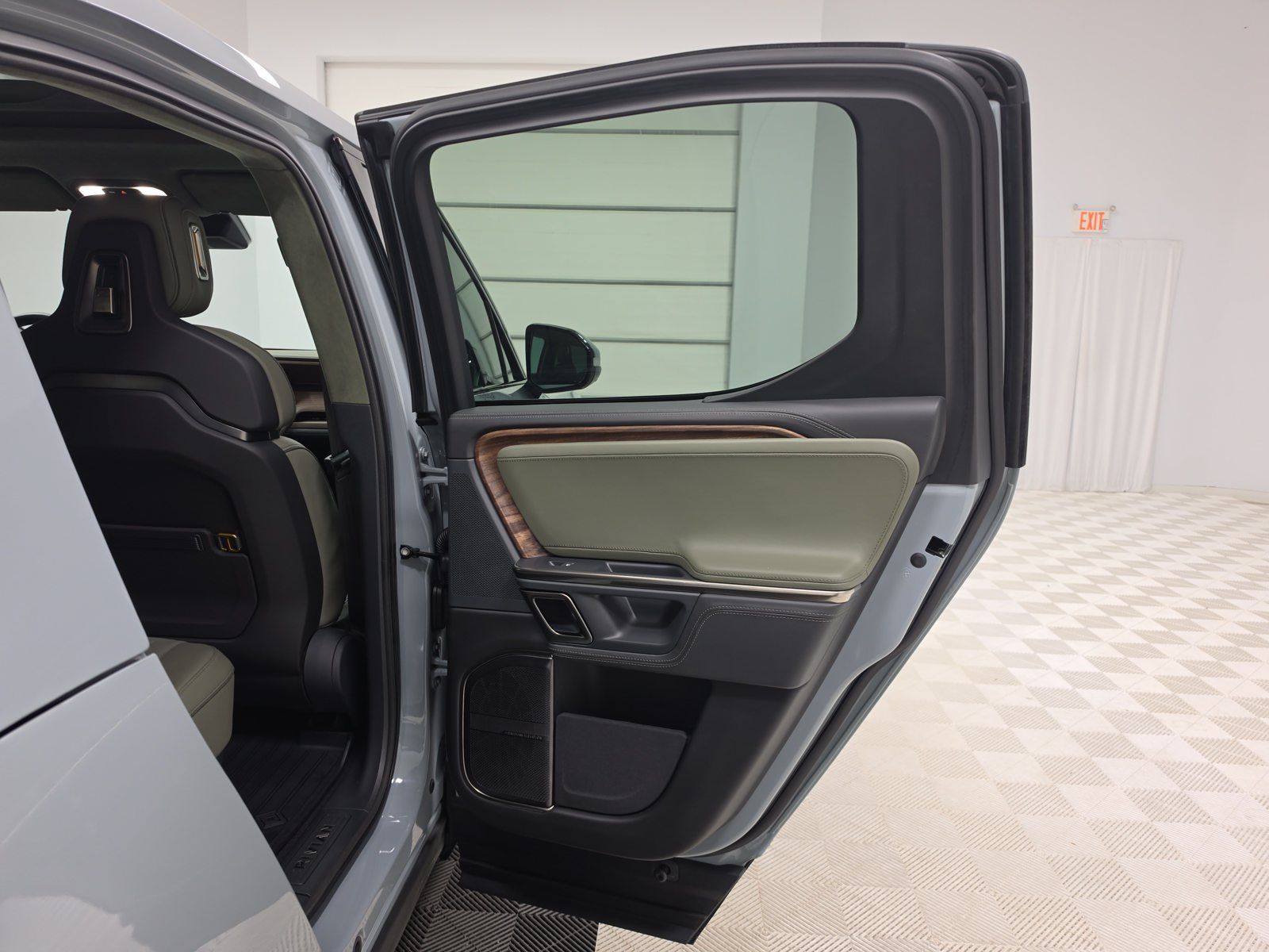 Used 2023 Rivian R1T Adventure Quad AWD/4WD image 19