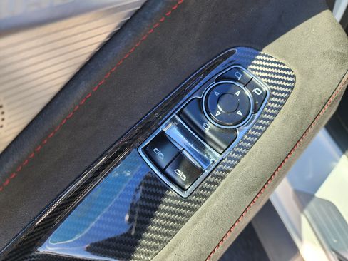 Used 2022 Chevrolet Corvette Stingray Premium Cpe w/ Z51 Performance Package image 18