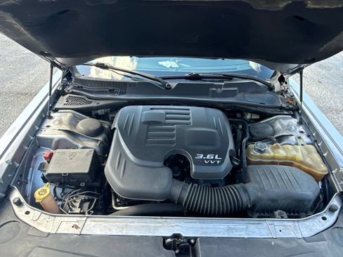 Used 2016 Dodge Challenger SXT RWD image 15