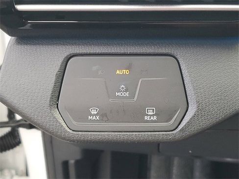 Certified 2024 Volkswagen ID.4 2WD image 26