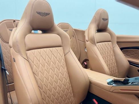 Used 2025 Aston Martin DB12 Volante image 24