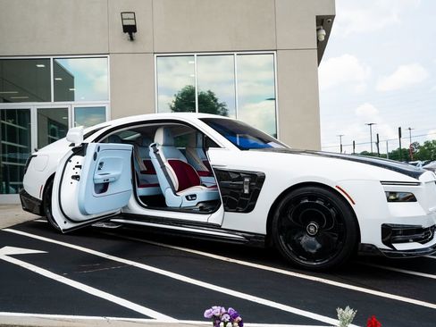 Used 2024 Rolls-Royce Spectre w/ Spectre Launch Package AWD/4WD image 13