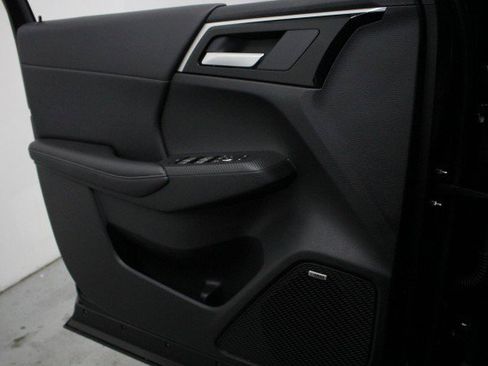 New 2026 Mitsubishi Outlander SE image 15