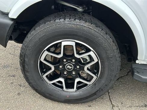 Used 2024 Ford Bronco Outer Banks AWD/4WD image 8