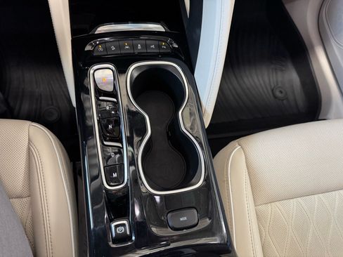 Used 2023 Buick Envision Avenir AWD/4WD image 23