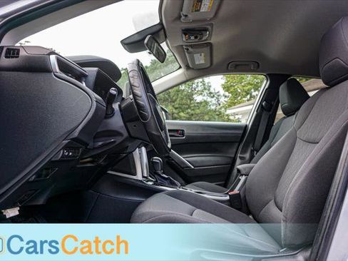 Used 2022 Toyota Corolla Cross LE image 18