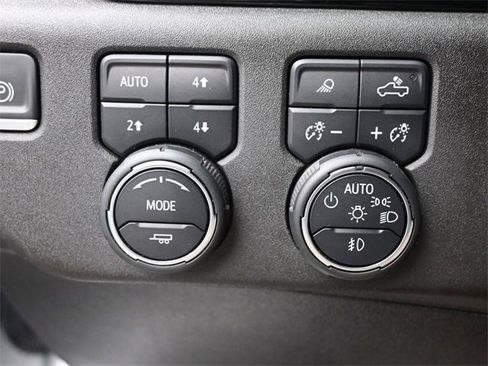 Used 2024 Chevrolet Silverado 2500 LTZ w/ LTZ Plus Package image 27