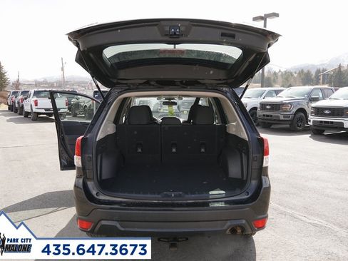 Used 2020 Subaru Forester Premium image 32