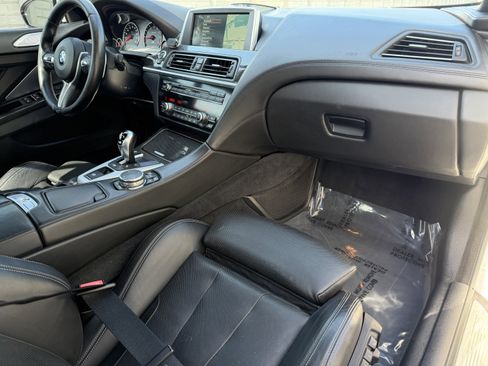 Used 2015 BMW M6 Convertible image 17