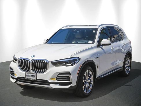Used 2022 BMW X5 xDrive45e w/ Premium Package AWD/4WD image 3