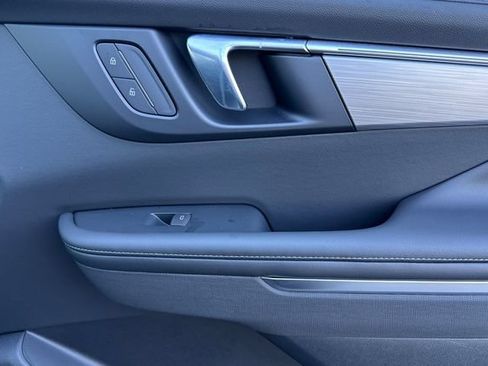 Used 2025 Buick Enclave Preferred FWD image 22