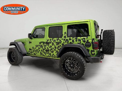 Used 2025 Jeep Wrangler Unlimited Rubicon w/ XTREMEE 35" Tire Package AWD/4WD image 3