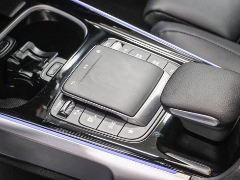 Certified 2023 Mercedes-Benz GLB 250 image 29