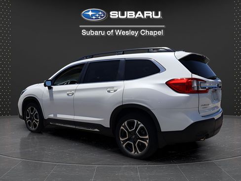 Used 2023 Subaru Ascent Limited w/ Technology Package AWD/4WD image 5