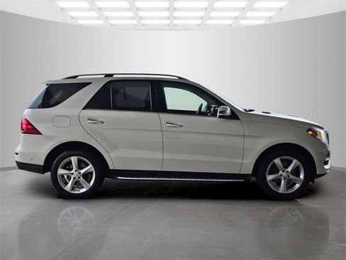 Used 2016 Mercedes-Benz GLE 350 4MATIC image 7