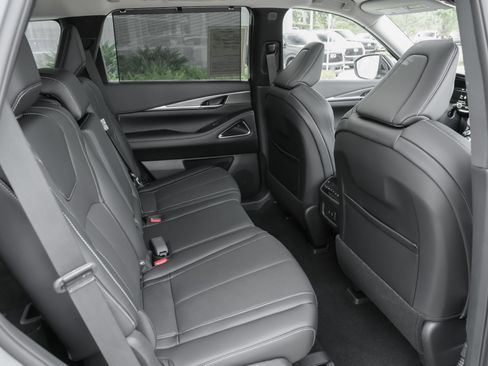 Certified 2026 INFINITI QX60 Luxe w/ Cargo Package FWD image 35
