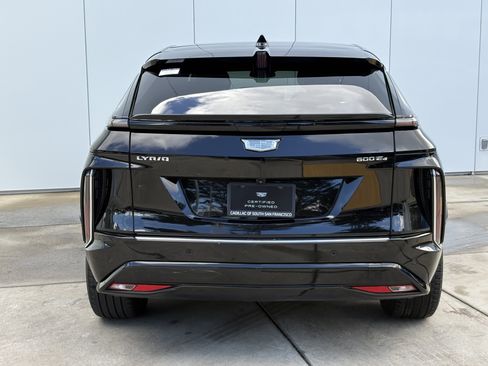 Used 2024 Cadillac Lyriq Tech AWD/4WD image 8