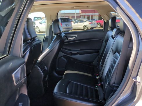 Used 2021 Ford Edge SEL w/ Convenience Package image 29