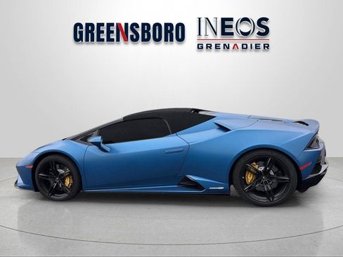 Used 2020 Lamborghini Huracan EVO RWD image 2