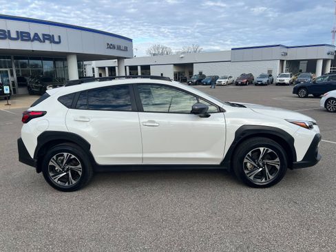 Certified 2024 Subaru Crosstrek 2.0i Premium image 8
