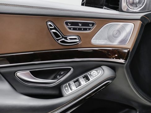 Used 2019 Mercedes-Benz Maybach S 560 4MATIC image 34