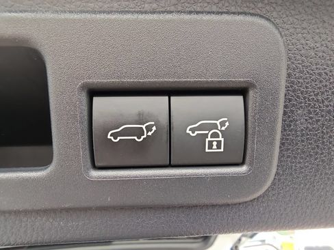 Certified 2025 Toyota 4Runner Limited AWD/4WD image 16