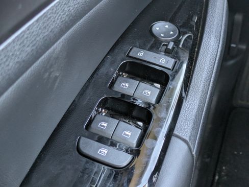Used 2024 Kia Sportage EX FWD image 21