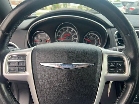 Used 2013 Chrysler 200 Touring FWD image 14