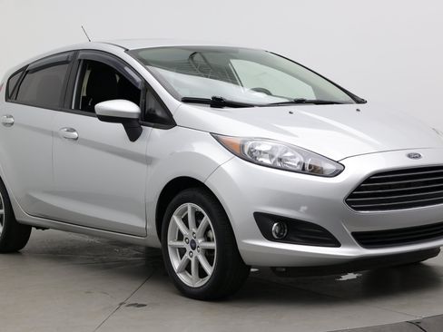 Used 2019 Ford Fiesta SE w/ Equipment Group 201A FWD image 3