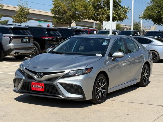 Used 2024 Toyota Camry SE FWD image 8