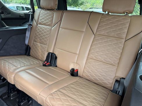 Used 2021 Cadillac Escalade Sport w/ Driver Assist Tech Package AWD/4WD image 33