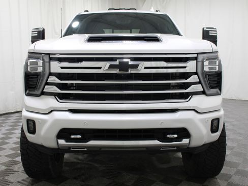 Used 2024 Chevrolet Silverado 2500 High Country w/ Technology Package AWD/4WD image 40