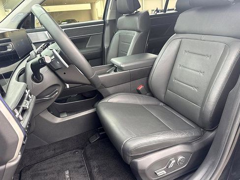 Used 2025 Hyundai Santa Fe Limited image 14