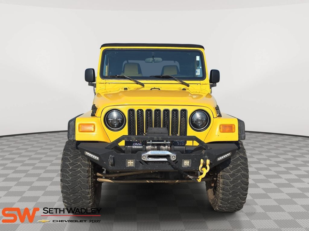 Used 2004 Jeep Wrangler 4WD image 2