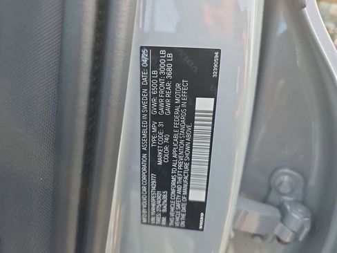 New 2026 Volvo XC90 T8 Plus w/ Protection Package Premier image 48