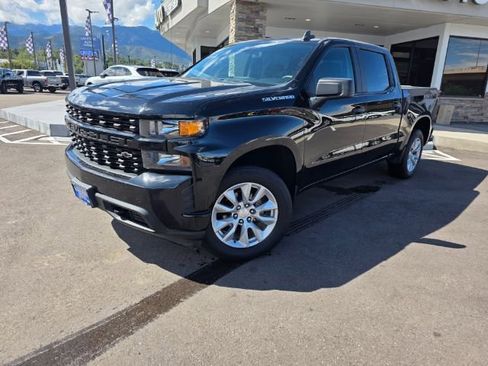 Used 2022 Chevrolet Silverado 1500 Custom image 4