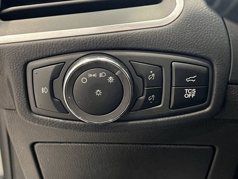 Used 2023 Ford Edge Titanium image 12