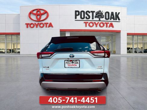 Used 2023 Toyota RAV4 XSE AWD/4WD image 5