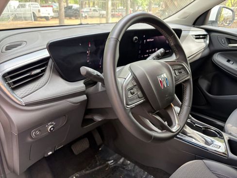 Used 2025 Buick Encore GX Preferred image 30