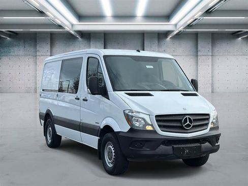 Used 2016 Mercedes-Benz Sprinter 2500 image 2
