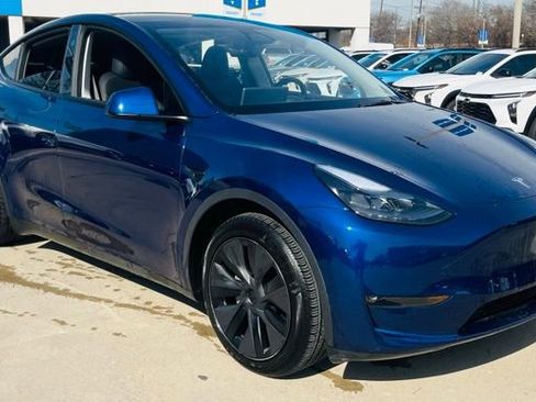 Used 2025 Tesla Model Y Long Range image 1