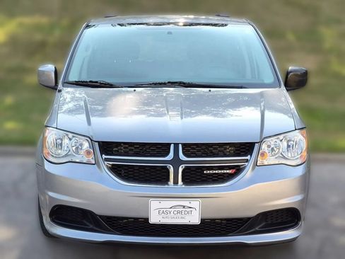 Used 2016 Dodge Grand Caravan SXT FWD image 6