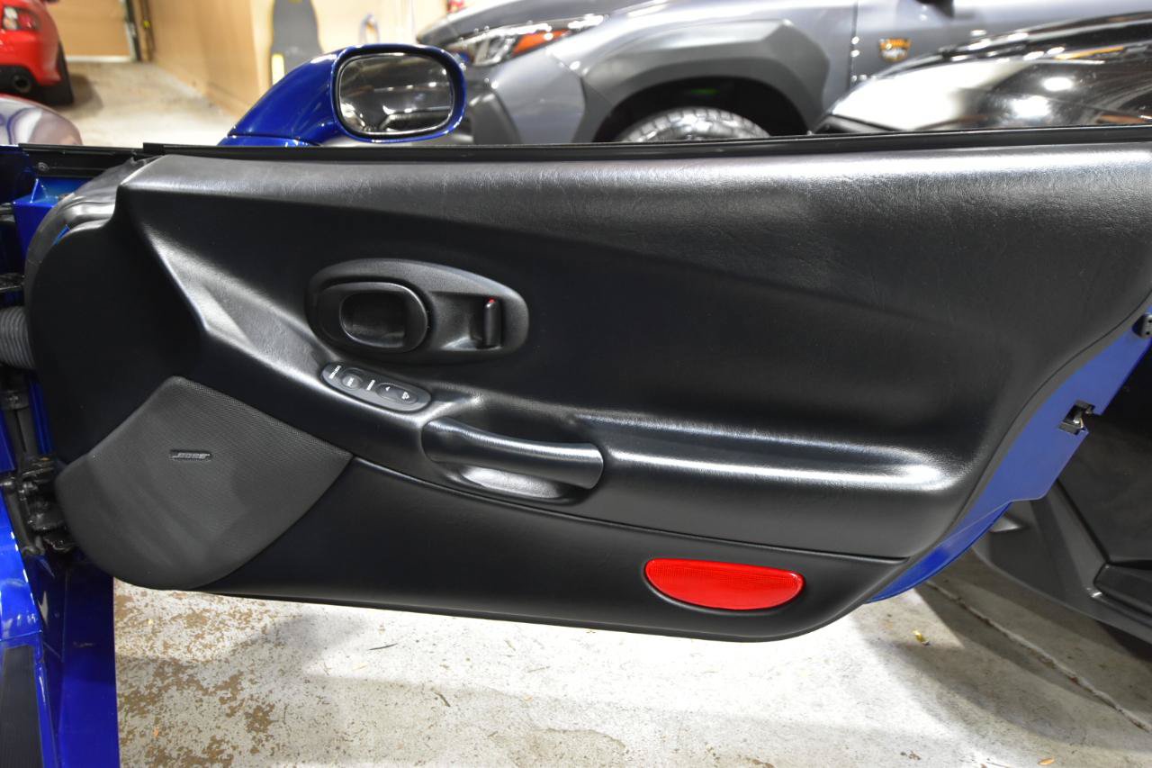 Used 2004 Chevrolet Corvette Z06 w/ Z06 Preferred Equipment Group RWD image 27
