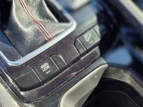 Used 2023 Jeep Compass Trailhawk image 36