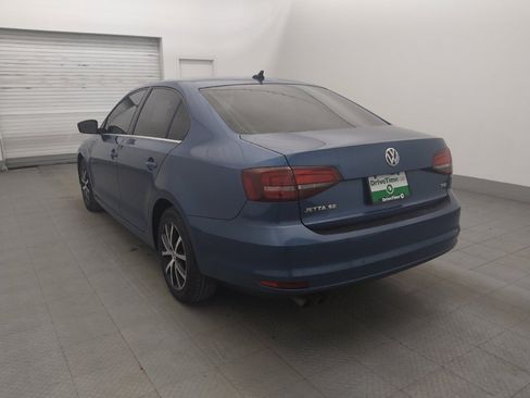 Used 2017 Volkswagen Jetta SE FWD image 5