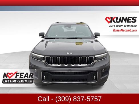 Used 2023 Jeep Grand Cherokee Overland image 2