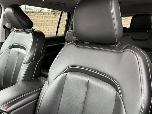 Used 2022 Jeep Grand Cherokee L Limited image 14